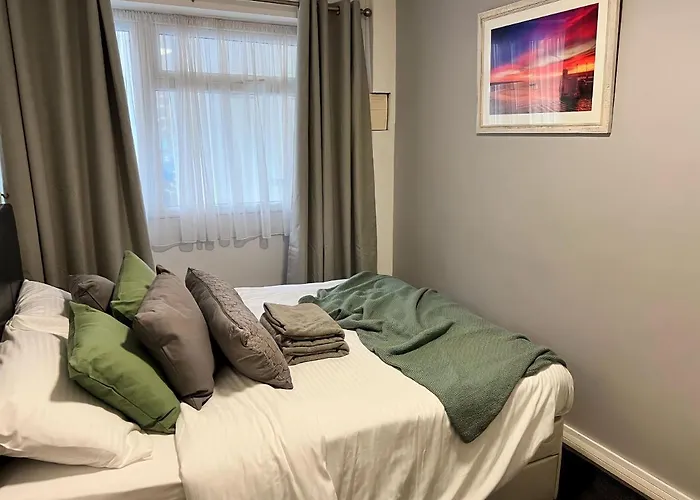 Beach Court Ground Floor - Cosy Apartment With Sea Views