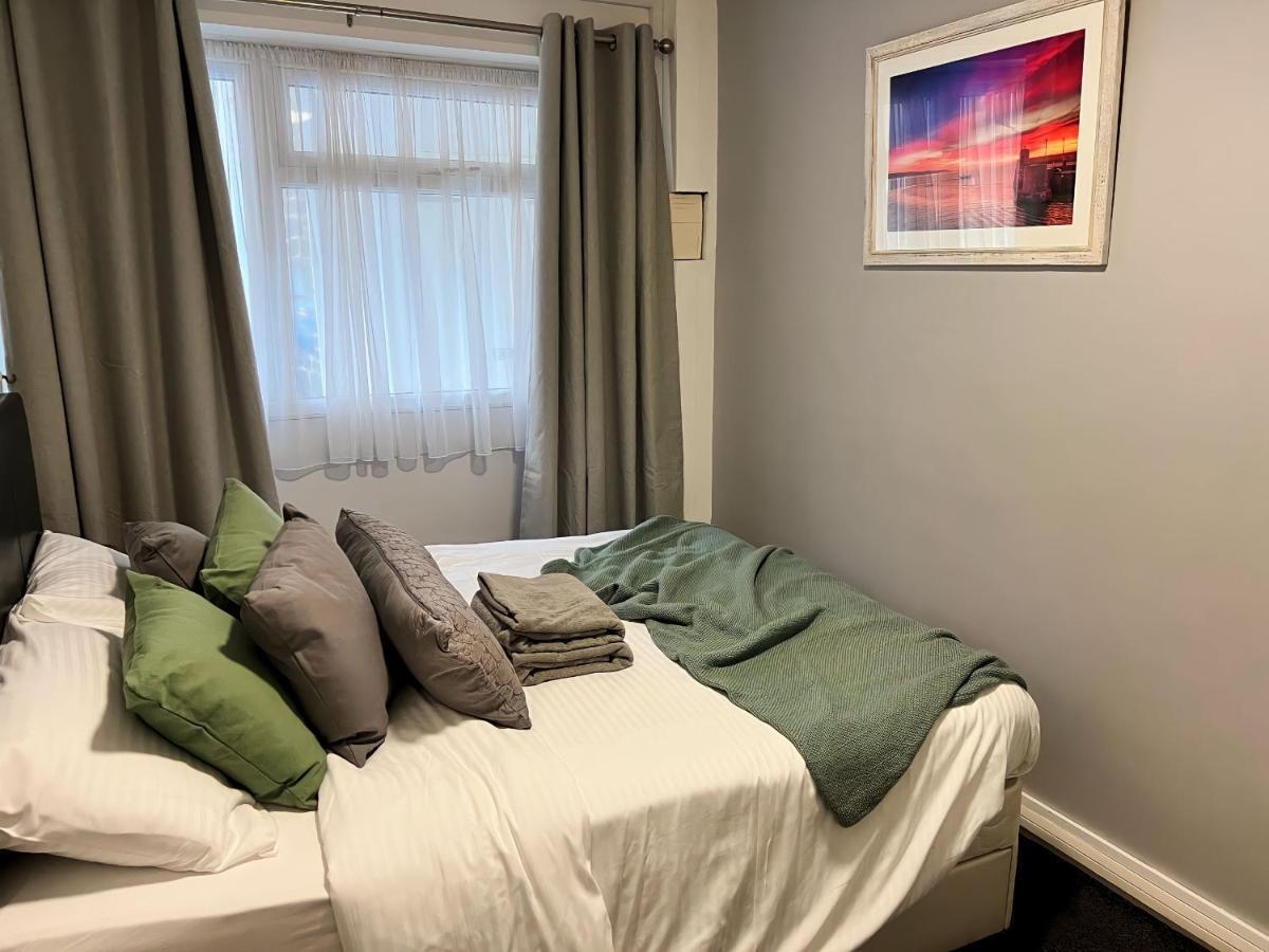 Apartment Court Ground Floor - Cosy With Sea Views *