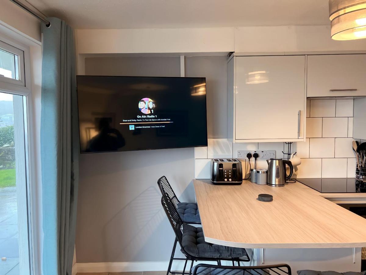 Apartment Court Ground Floor - Cosy With Sea Views *